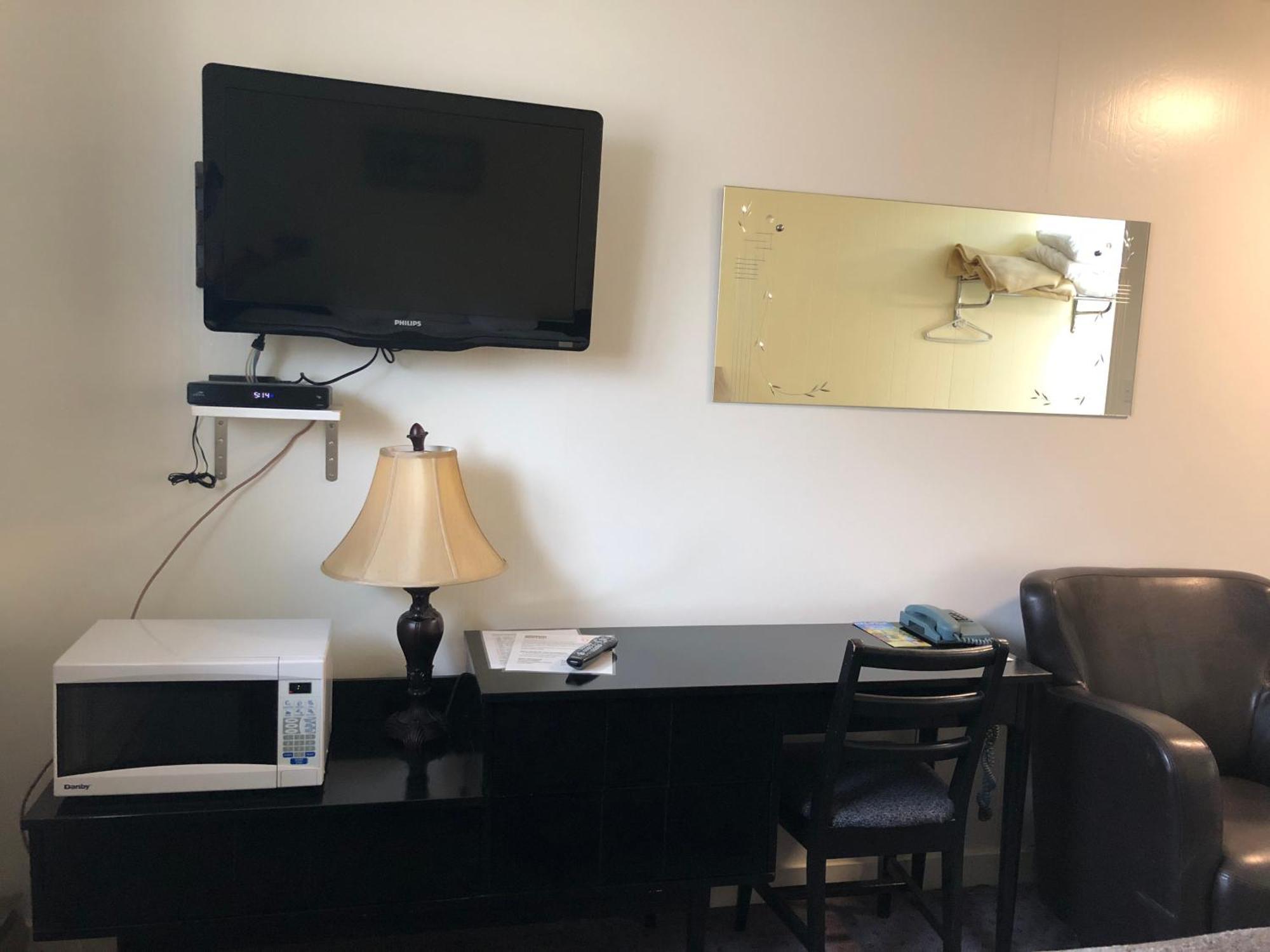 Creston Valley Motel Екстериор снимка