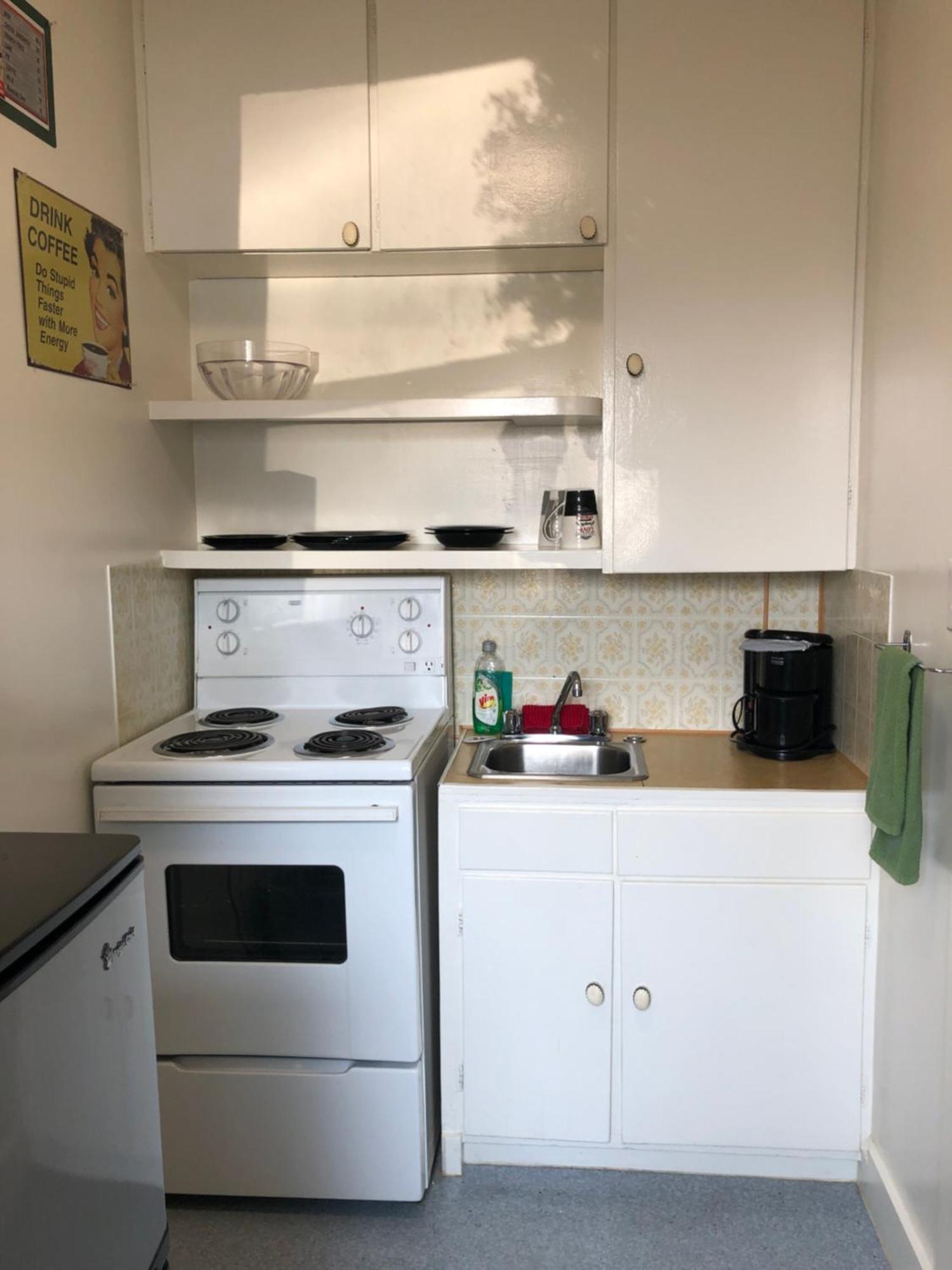 Creston Valley Motel Екстериор снимка
