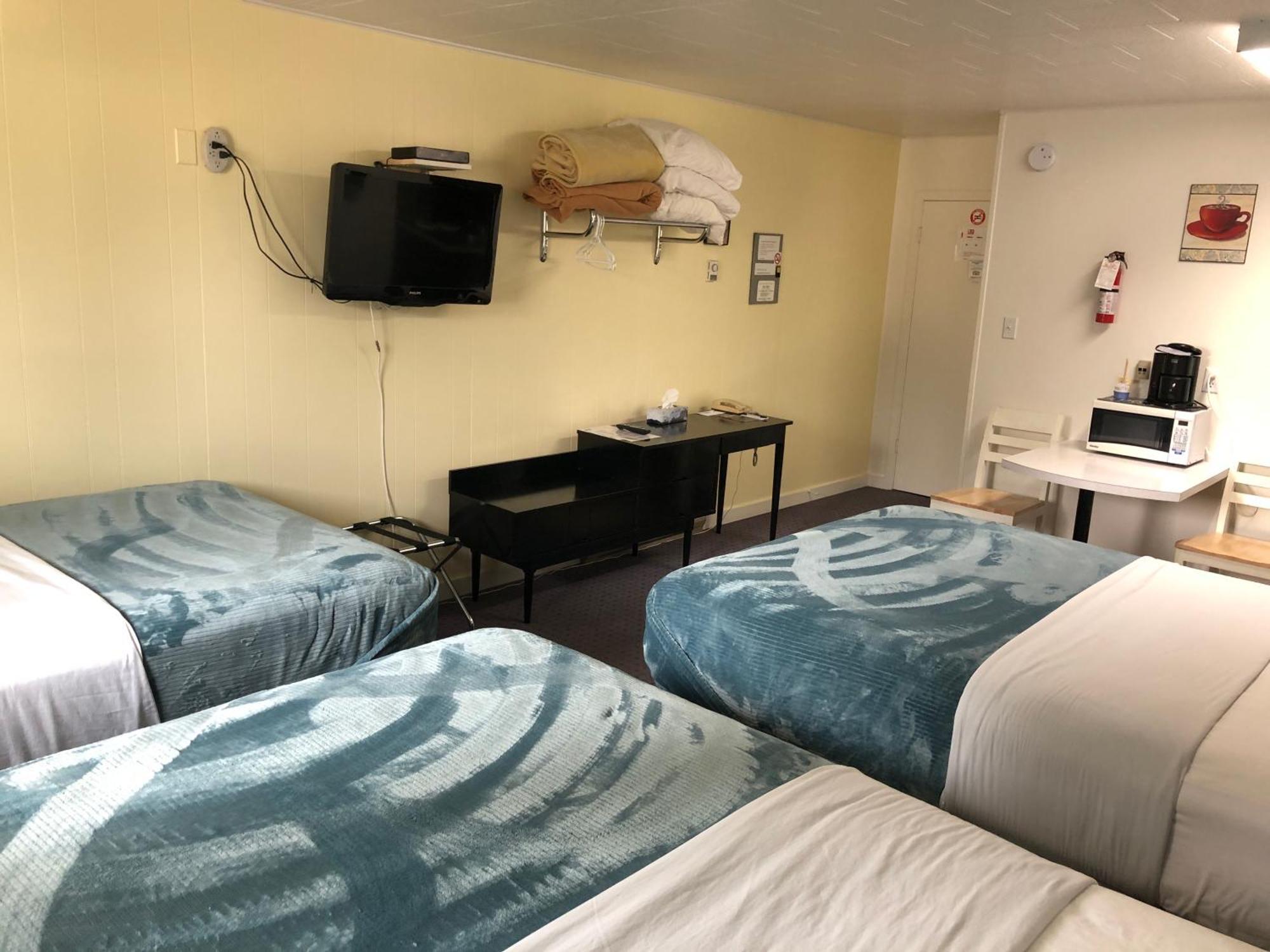 Creston Valley Motel Екстериор снимка