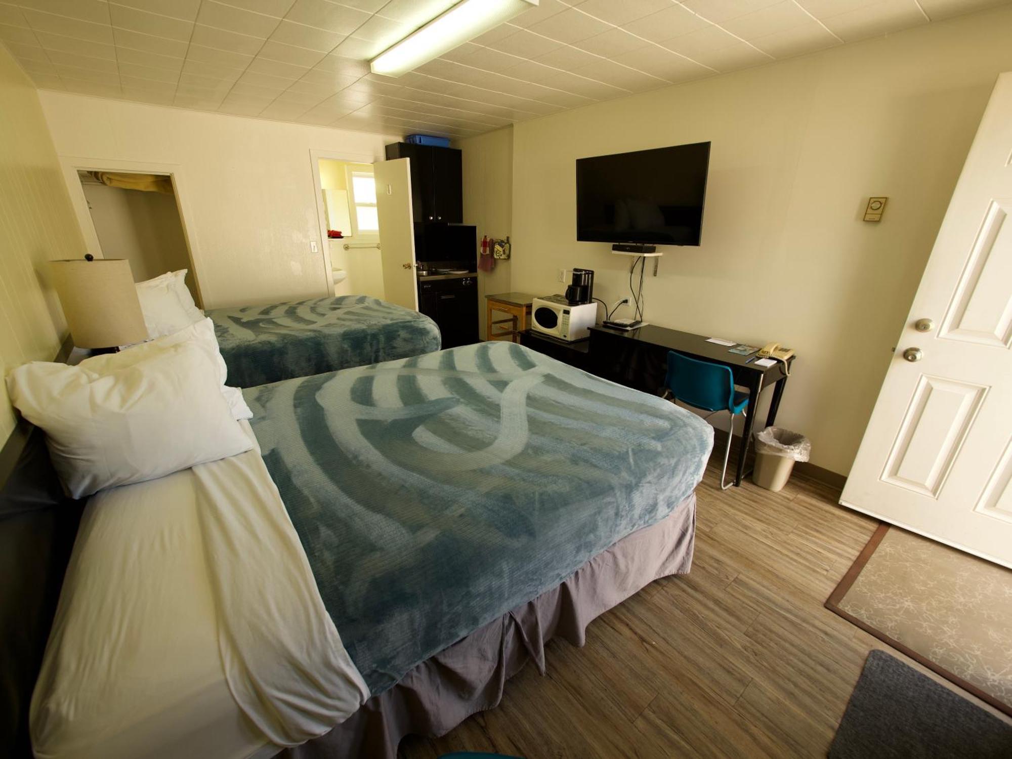 Creston Valley Motel Екстериор снимка
