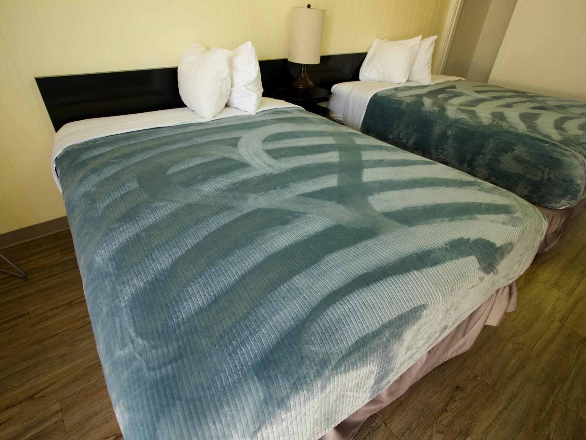 Creston Valley Motel Екстериор снимка