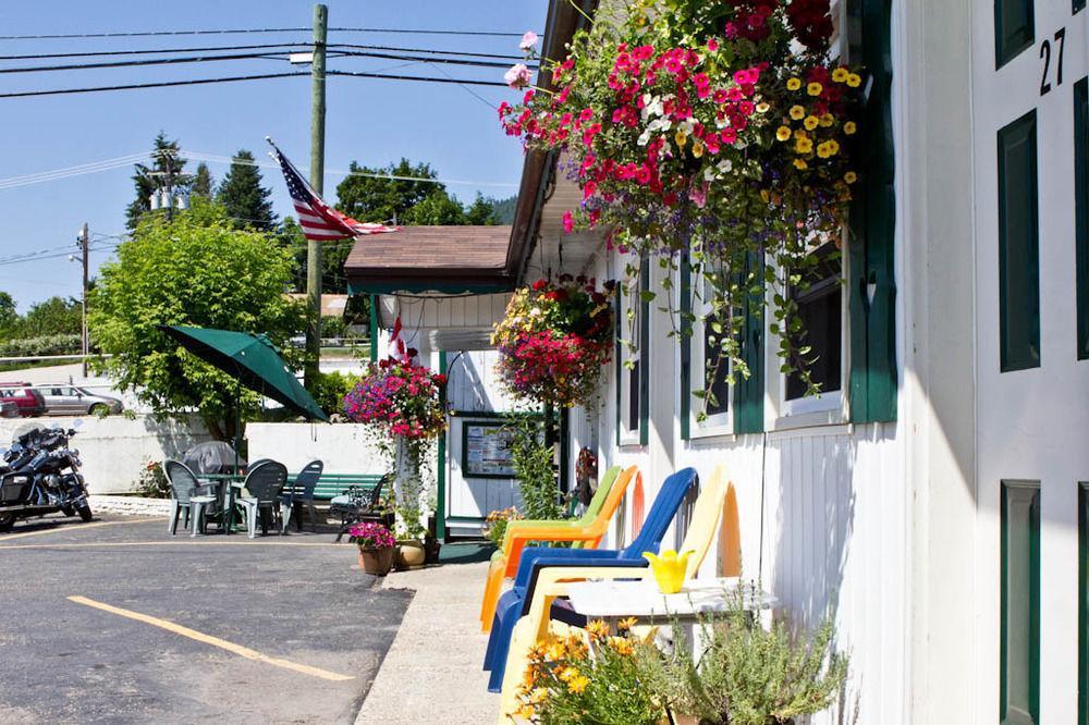 Creston Valley Motel Екстериор снимка