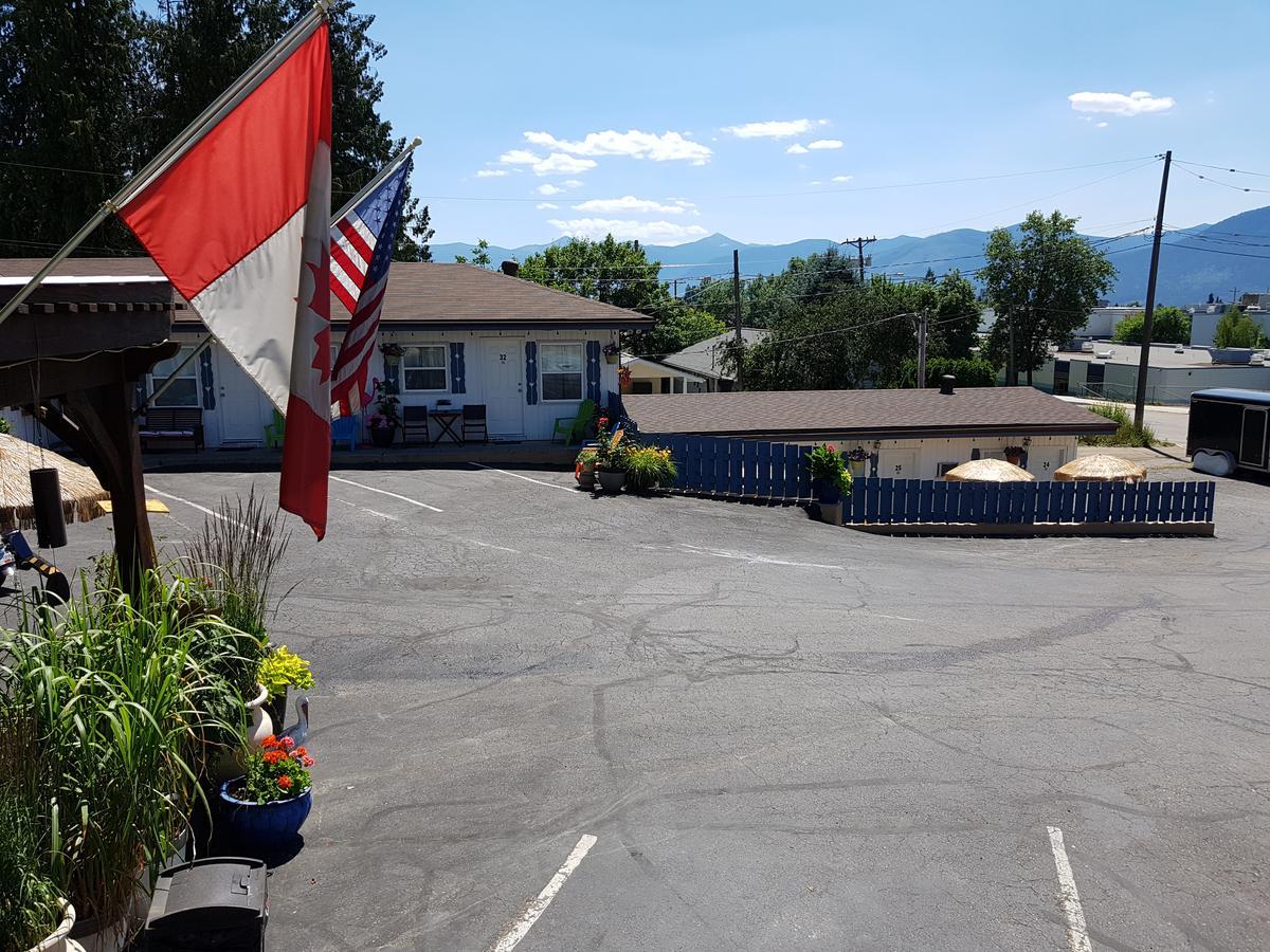 Creston Valley Motel Екстериор снимка